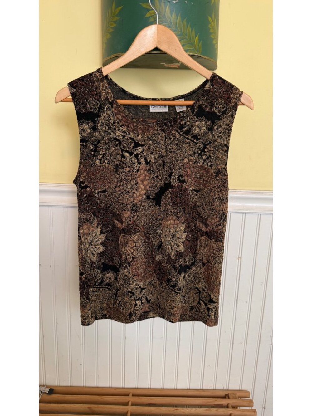 Chicos Womens Sleeveless Top S Black & Gold Floral Brocade Stretchy Tank
